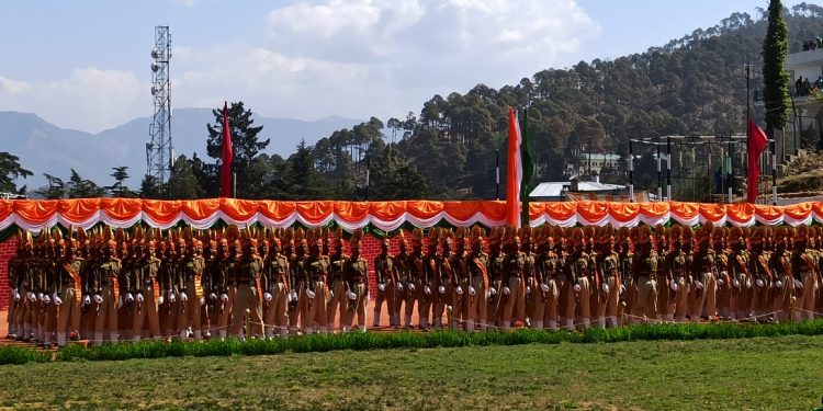 देश : सशस्त्र सीमा बल प्रशिक्षण केंद्र ग्वालदम में 506 जवानों ने ली देश की रक्षा शपथ।