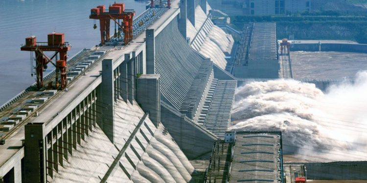 चीन में बन रहे बांध से उत्तराखंड भारत और बांग्लादेश को भी खतरा।