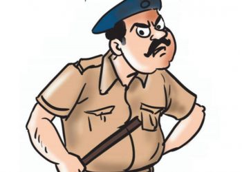 नशे में धुत चौकी इंचार्ज ने सिपाहियों के साथ की गाली गलौज। हुए सस्पेंड