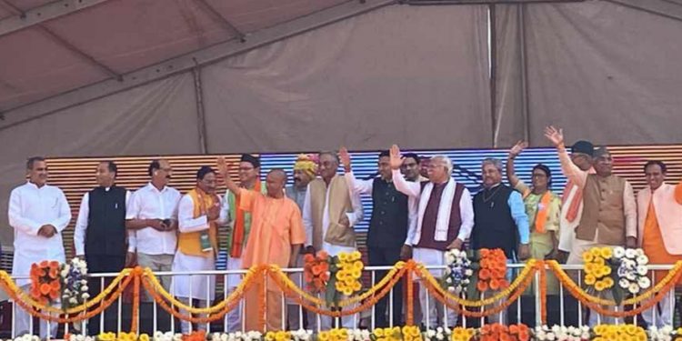 बड़ी खबर: धामी के सिर सजा मुख्यमंत्री का ताज।