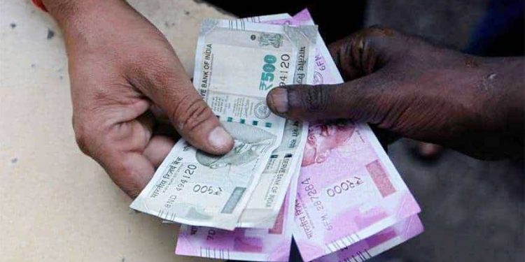 कोरोना महामारी के दौरान नियमों के उल्लंघन पर पुलिस ने वसूले करोड़ों रुपए