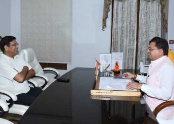 सियासत : कांग्रेस नेता प्रीतम सिंह ने कि धामी से मुलाकात, राजनीति में मचा हड़कंप