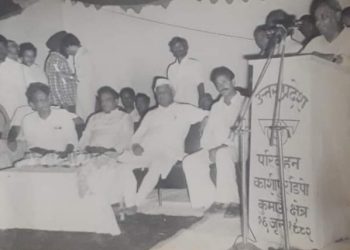 काशीपुर डिपो :  कांग्रेस ने खोला, भाजपा ने ताला ठोका।