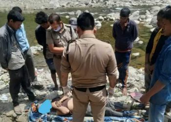 हादसा : उत्तराखंड में दर्दनाक हादसा, खाई में गिरी श्रद्धालुओं की कार।