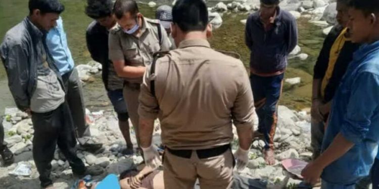 हादसा : उत्तराखंड में दर्दनाक हादसा, खाई में गिरी श्रद्धालुओं की कार।