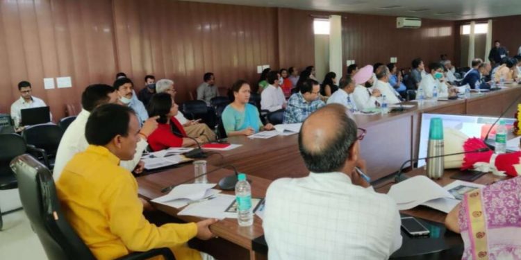 बड़ी खबर : शिक्षा मंत्री की नई शिक्षा नीति लागू करने को लेकर बैठक। पढ़िए पूरी खबर….