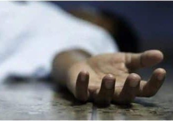 सनसनी : बेड पर मिला युवती का सड़ा गला शव, आखिर किसने किया कत्ल ?