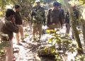 सनसनीखेज : झड़ियों के बीच नग्न अवस्था में मिला शव
