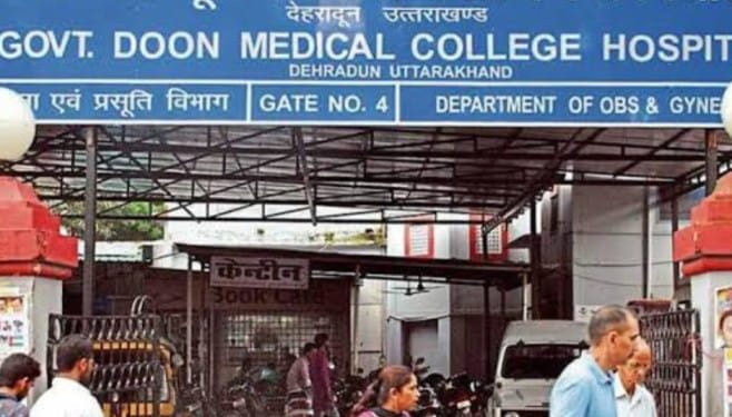 बड़ी खबर: आखिर क्यों इन तीन सो कर्मचारियों को नहीं दिया गया एक महीने से वेतन…