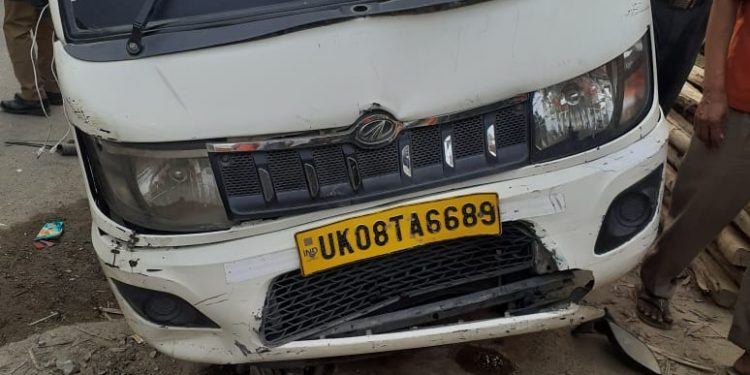 बड़ी खबर : मियांवाला चौक पर सवारी गाड़ी ने महिला को मारी टक्कर, हालात गंभीर