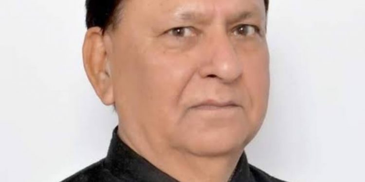 बड़ी खबर: पूर्व कैबिनेट मंत्री हीरा सिंह बिष्ट बैठेंगे कल से धरने पर। यह थी वजह