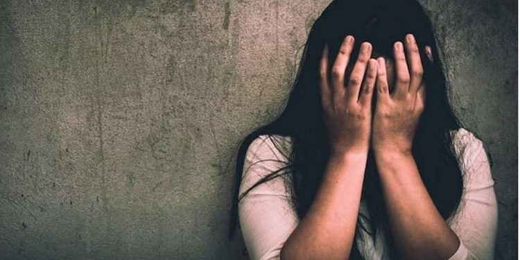 अपराध : बड़ी बहन से सगाई छोटी बहन से दुष्कर्म, हुआ गिरफ्तार