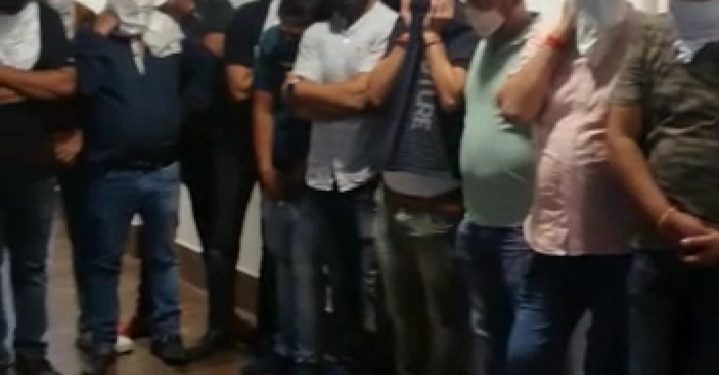 बड़ी खबर:  एसटीएफ और सहसपुर थाना पुलिस ने की छापेमारी। जुआ खेलने वाले 24 लोग गिरफ्तार