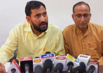 ब्रेकिंग: IIT Roorkee भर्तियों पर यूकेडी आक्रोशित। आँदोलन की चेतावनी 