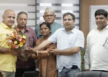 बड़ी खबर: इन तीन नेताओं ने कांग्रेस छोड़।थामा आप का हाथ