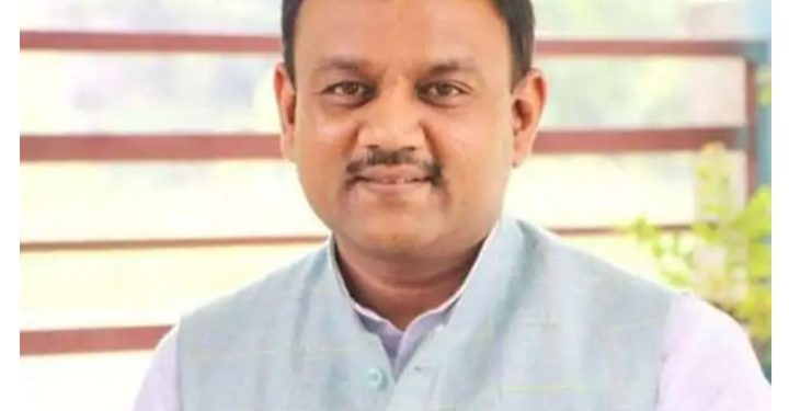 ब्रेकिंग: भाजपा ने रुड़की मेयर को दिखाया बाहर का रास्ता