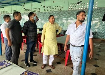 बड़ी खबर:-  स्वस्थ होते ही परिवहन मंत्री ने खतौली रोडवेज में मारा छापा