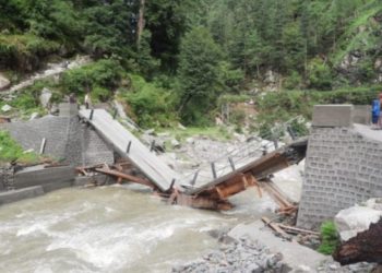 बड़ी खबर: 32 लाख की बनी पुलिया दो माह में हुई ध्वस्त