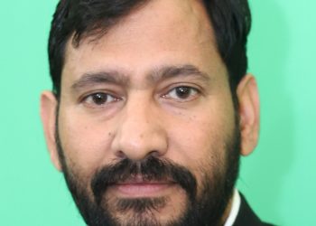 बड़ी खबर: बच्चों के सर पर लीसा उड़ेलने पर यूकेडी ने की कार्रवाई की मांग