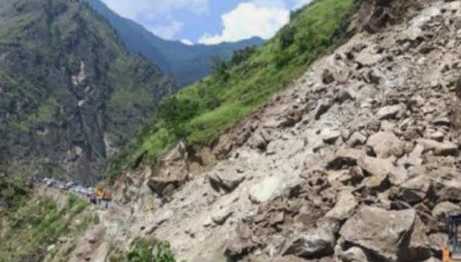 बड़ी खबर: भारी बारिश के चलते 181 सड़के बंद। अलर्ट जारी