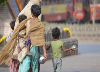 बड़ी खबर: भिक्षावृत्ति में लिप्त महिला एवं बच्चों को डीएम के निर्देश पर किया रेस्क्यू