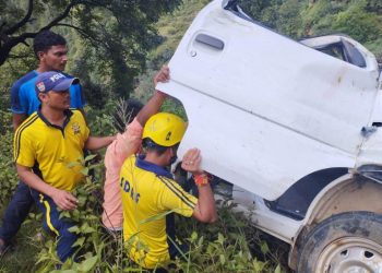हादसा: गहरी खाई में गिरी कार। एक की मौके पर मौत