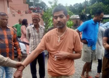 वारदात:- यहां पर युवक ने माँ पत्नी सहित तीन बच्चों को उतारा मौत के घाट। मचा हड़कंप