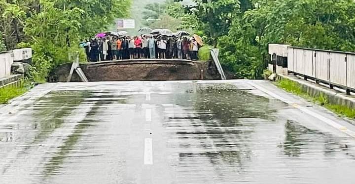 बड़ी खबर: भारी बारिश के चलते बहा रायपुर पुल