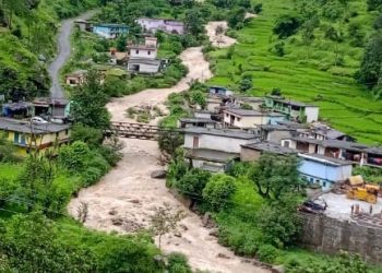 बड़ी खबर: यहां नदी का जलस्तर बढ़ने से ग्रामीणों की अटकी सांसे। संपर्क मार्ग भी बाधित