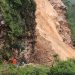 ब्रेकिंग- बारिश के चलते बागेश्वर में गिरा पहाड़। देखे विडियो