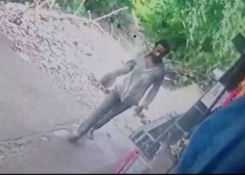 गज़ब: यहां भगवान को भी नही छोड़ा, नशेड़ी ने चुराई भगवान की मूर्तियां।