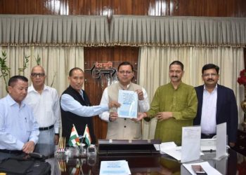 बड़ी खबर :समिति ने भू क़ानून की रिपोर्ट सौंपी सीएम को। दिए कई सुझाव