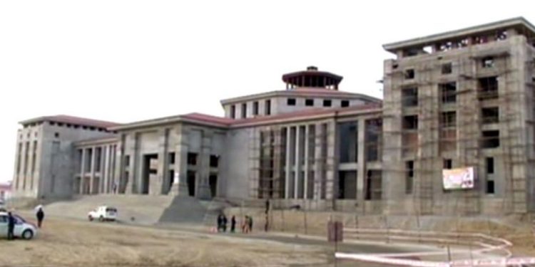बड़ी खबर:  विधानसभा के निलंबित सचिव ने गैरसैंण  विधानसभा में दी जॉइनिंग