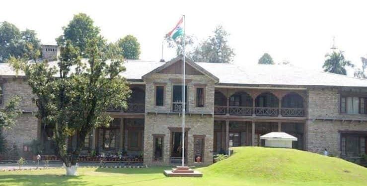 बड़ी खबर:- 25 रेंकर्स परीक्षा वाले पहुंचे सीएम आवास। मचा हड़कंप