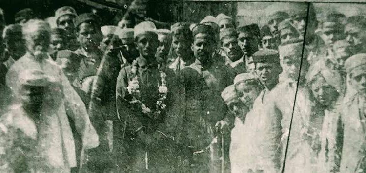 बेगारी दे चले हाकिम