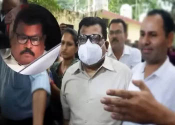 बड़ी खबर:  भ्रष्ट आईएएस रामविलास की पत्नी से विजिलेंस ने 4 घंटे की पूछताछ। नही दे पाई सवालों के जवाब