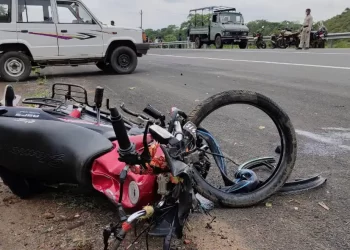 दर्दनाक हादसा: यहां दिवाली का मेला देखकर लौट दो भाइयों की बाइक रपटने से मौत।