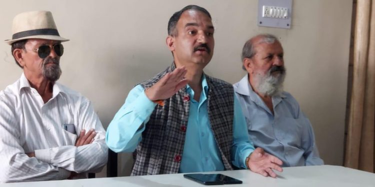 जल, जंगल, ज़मीन की लड़ाई लेकर जनता के बीच जायेगी यूकेड़ी- जोशी