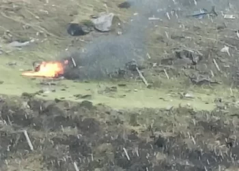 बड़ी खबर: केदारनाथ के पास गरुड़ चट्टी में निजी हेलीकॉप्टर क्रैश।