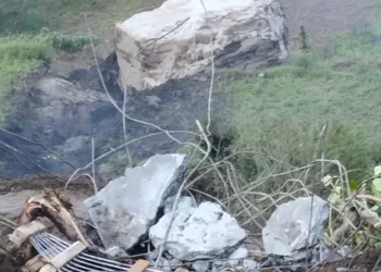 हादसा: दिवाली से पहले यहां भूस्खलन की चपेट में आया परिवार,एक की मौत।