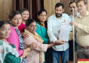 बड़ी ख़बर: सहकारी बैंक भर्ती घोटाले के खिलाफ यूकेडी का प्रदर्शन। सौंपा ज्ञापन।