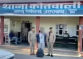 बड़ी खबर: यहां एक युवक रोड़वेज के पास भारी बैग लेकर घूमता दिखा।पुलिस ने बैग खोला तो उड़ गए होश।