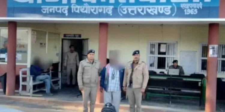 बड़ी खबर: यहां एक युवक रोड़वेज के पास भारी बैग लेकर घूमता दिखा।पुलिस ने बैग खोला तो उड़ गए होश।