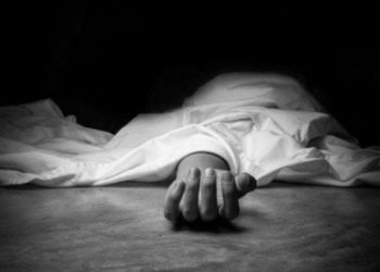 दुखद: शादी का कार्ड देकर लौट रहे पिता को कुचल गया ट्रैक्टर।परिवार में छाया मातम।