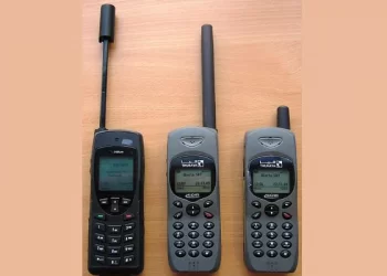 बड़ी खबर: जॉलीग्रांट एयरपोर्ट पर प्रतिबंधित सैटलाइट फोन के साथ विदेशी यात्री गिरफ्तार