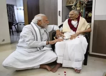दुखद: प्रधानमंत्री मोदी की मां का निधन! अहमदाबाद में ली अंतिम सांस..