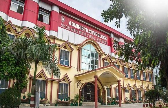 छात्रों को उच्च न्यायालय से मिली निराशा,एसजीआरआर मेडिकल कॉलेज के पक्ष में आया फैसला।