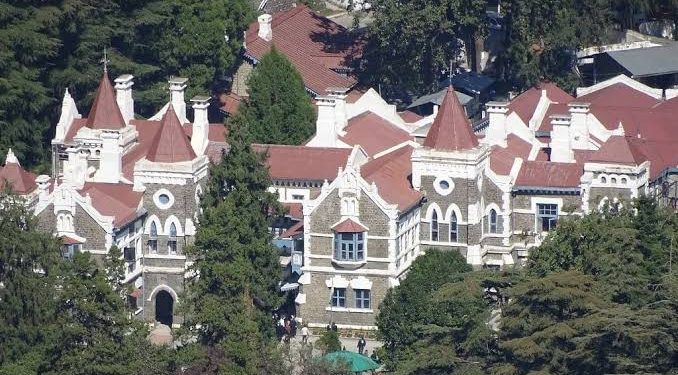 कोर्ट से मिली आबकारी विभाग को राहत । देखें