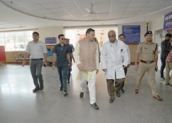 बड़ी खबर: इस शख्स से मिलने श्री महन्त इंद्रेश हॉस्पिटल पहुंचे मुख्यमंत्री धामी..पढ़े