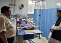 बड़ी खबर: कोओर्डिनेटर नंदन सिंह बिष्ट का हाल जानने श्री महंत इन्दिरेश अस्पताल पहुंचे भगत दा..